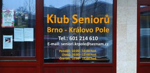 Polep okna řezanou grafikou Brno