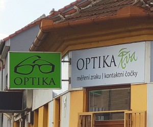 Reklamní cedule Optika Iva, Brno